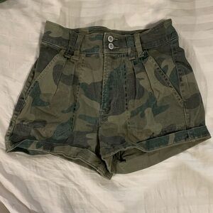 Hollister Green Camo Women's Cargo Shorts